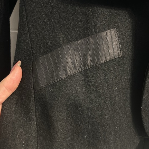 VALERIE DUMAINE Black Wool Blend Tuxedo Blazer with Satin Trim size sm/m - Picture 4 of 8